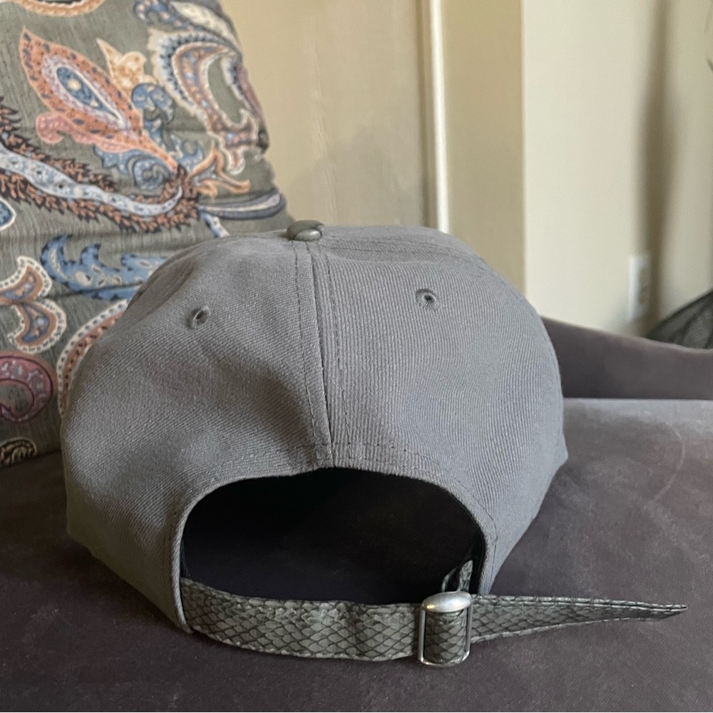 Oakland Raiders hat - Picture 3 of 6